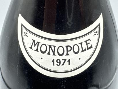 Neck label on bottle of 1971 DRC La Romanee-Conti